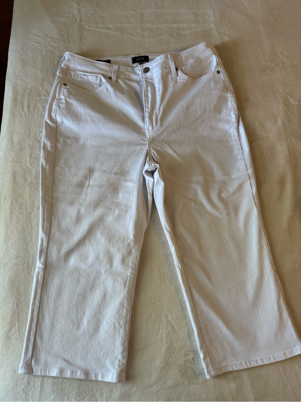 NYDJ White Cropped Capri Jeans
